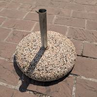 Ferma ombrellone in granito