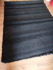 Tappeto nero pelo corto