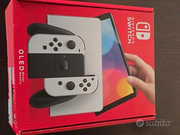 NINTENDO SWITCH OLED BIANCA