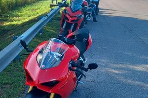 ducati panigale v4 s 2019