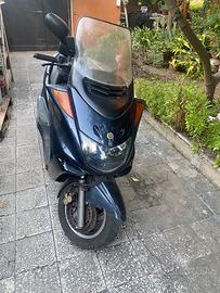 Yamaha majesty 250