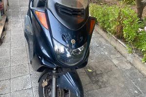 Yamaha majesty 250