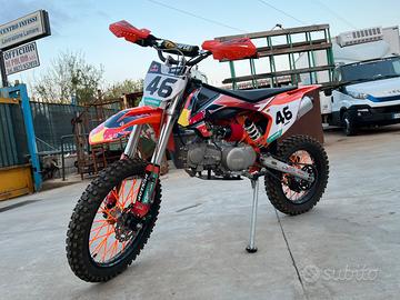 Pit bike 125 zeus 17/14 poco trattabile