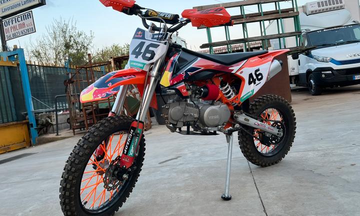 Pit bike 125 zeus 17/14 poco trattabile