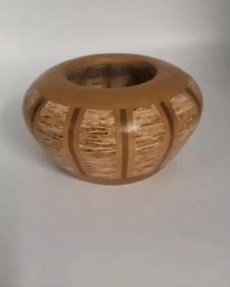 Vaso per arredo in legno