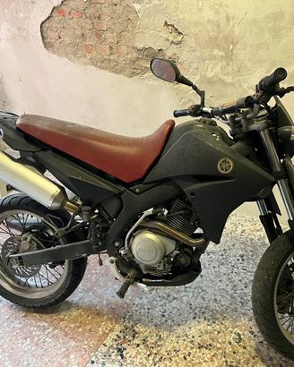 Moto yamaha dt 125x con scarico arrow