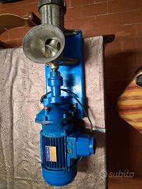 trittacarne piu insaccatrice