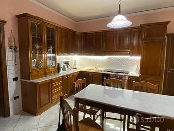 500€ cucina+vetrina