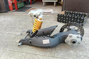 monobraccio ducati hyper o multistrada