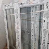 Finestra nuova bianca in pvc 125x156