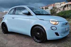 Fiat 500 500e Berlina 42 kWh La Prima