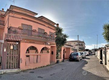 LOFT in zona / POMEZIA - BALCONE E P.AUTO