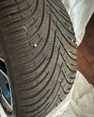 Gomme 225 40 18 92v antineve Kleber