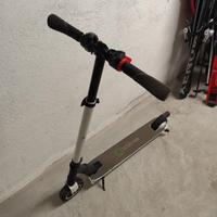 Monopattino elettrico per bambini 