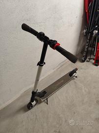 Monopattino elettrico per bambini 