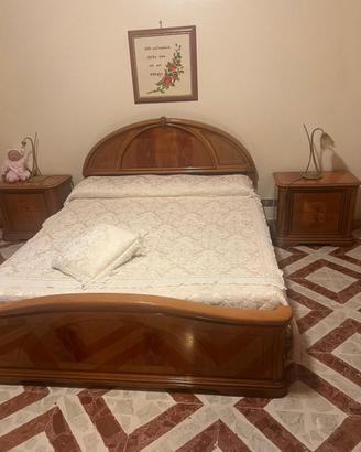 Camera da letto stile 2000