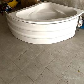 Vasca da bagno angolare