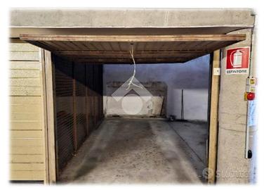 AUTORIMESSA A ROVERETO