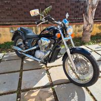 Honda Shadow pari al nuovo pochi km