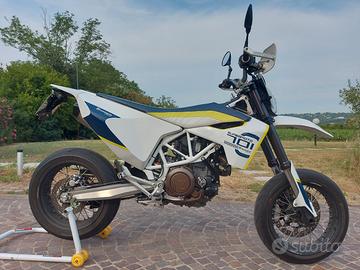 Husqvarna 701 Supermoto