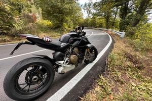 Ducati streetfighter V4S