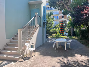 Appartamento con giardino,2 bagni,2 posti auto