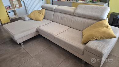 Divano moderno angolare con chaise longue