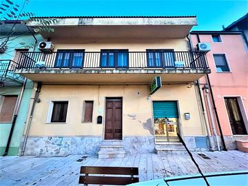 Casa indipendente su due livelli