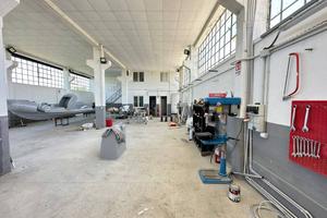 Immobile di 1050 m² con più di 5 locali a Giuglian