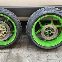 Cerchi e gomme kawasaki z 750 usati