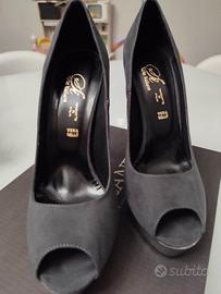 scarpa con tacco alto