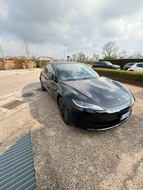 Tesla Model 3 long range  dual motor