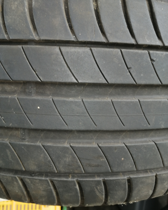 Pneumatico 225/45r17
