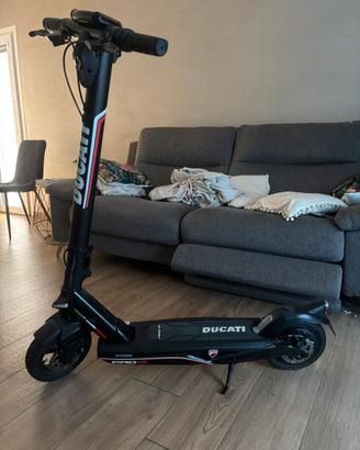 Monopattino DUCATI PRO 3