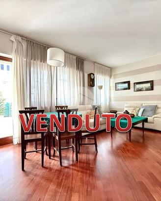 4 LOCALI A NAPOLI