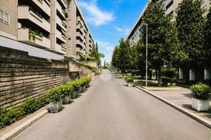 4 LOCALI A ROMA