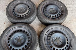 Cerchi in ferro mercedes da 16  mercedes Classe B