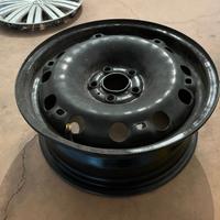 Cerchi R15 V.W. Polo V+Calze da neve omologate