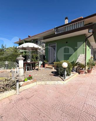Villa o villino Latina [Cod. rif 3314962VRG]