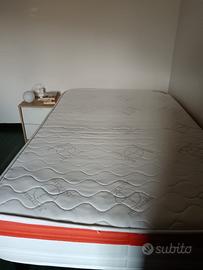 Materasso da una piazza e mezza e rete
