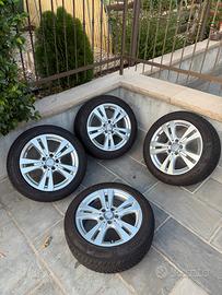 Gomme invernali con cerchi originali Mercedes