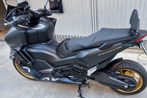 Honda forza 750 2024 black edition