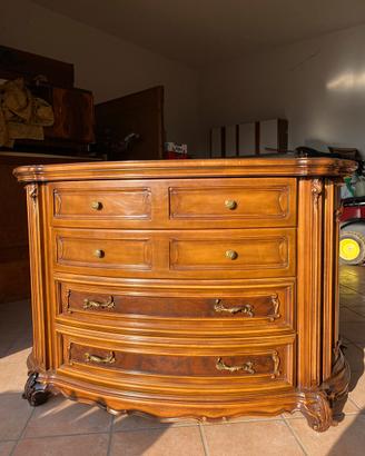 Cassettiera in legno classica