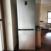 Frigorifero SAMSUNG ben tenuto, pagato 800€
