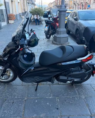 PIAGGIO BEVERLY 400 HPE