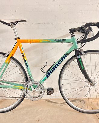 Bicicletta Bianchi ex Mercatone uno 1999