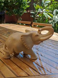 Elefante pietra saponaria