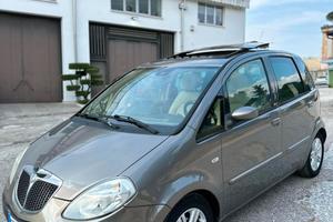 Lancia Musa 1.4 16V Platino Plus 100 (70 kw)