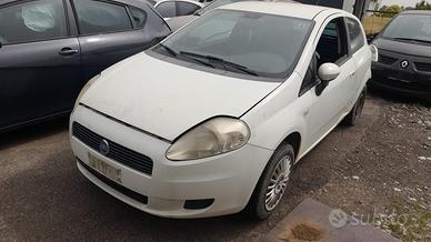 Fiat Grande Punto anno 2007 ricambi usati