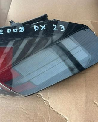 Condividi FARO POSTERIORE DX PEUGEOT 2008 2023